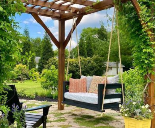 Taman Dengan Gazebo Dan Kursi Ayunan - Desain id